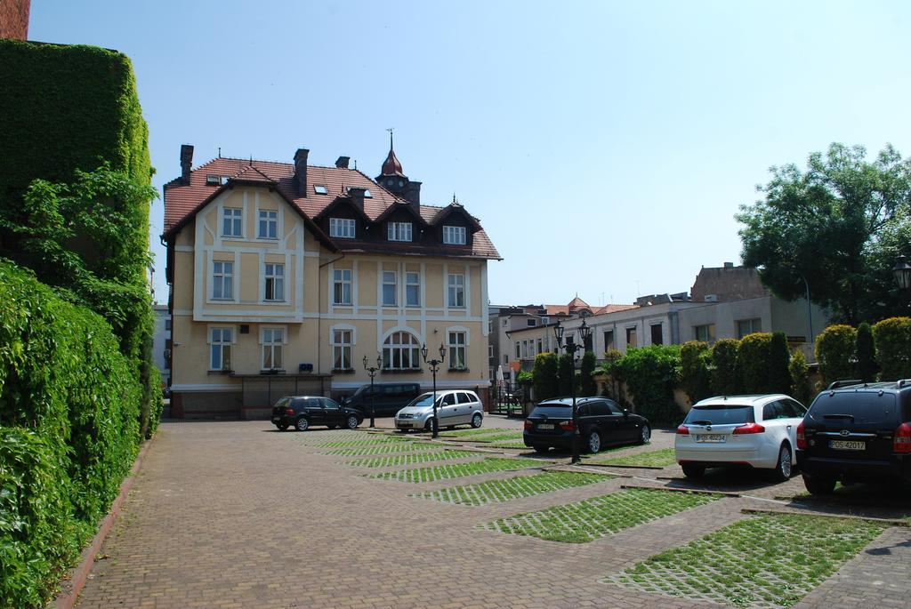 Villa Royal Ostrow Wielkopolski Exterior photo
